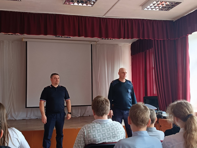 Профилактические занятия по безопасности дорожного движения для школьников.
